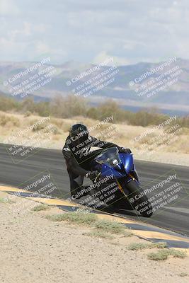 media/May-05-2025-Moto Forza (Mon) [[3c1838c5e5]]/2-B Group/Session 2 (Turn 7 Inside)/